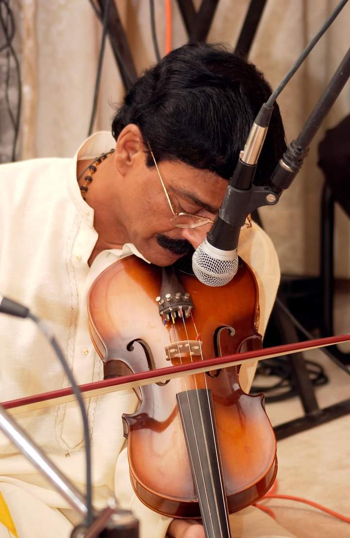 Sri V. S. Janardhanan playing the violin